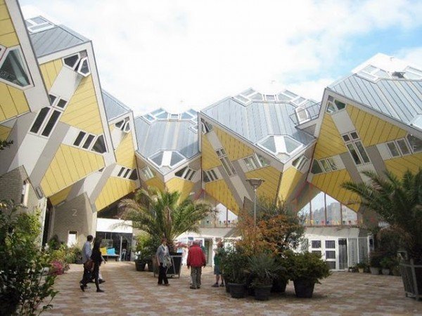 Cubic-houses_-Rotterdam-Netherlands-600x450.jpg