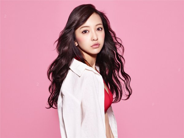 板野友美.jpg