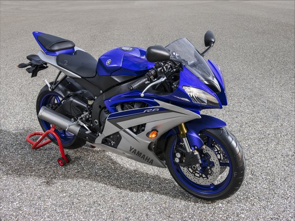 2015-yzf-r6.jpg