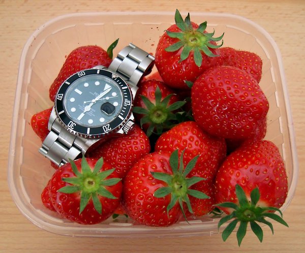 PC-Marco-Rolex-16610-LV-(pic-1).jpg