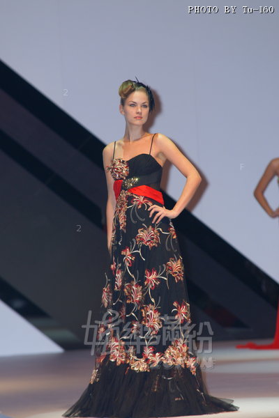 HKFW2010-D1M1_008.jpg