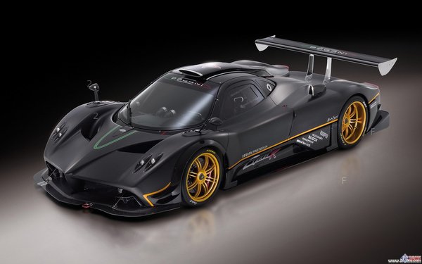 Pagani_Zonda_R_2009_002.jpg