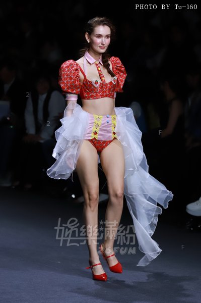 Polyu-FW2506-FW_575.jpg