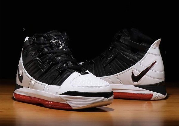 nike-zoom-lebron-3-home-ao2434-101-2.jpg