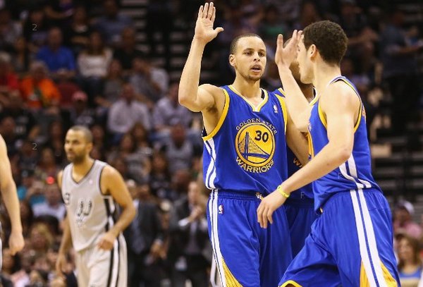 130508234859-stephen-curry-klay-thompson-celebration-050813_home-t3.jpg