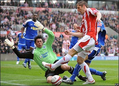 Stoke 0-0 Leicester With the Potters only needing a point to win promotion Richard Cresswell goes close early on.jpg