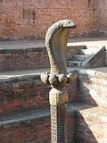 Taleju Chowk 內的眼鏡蛇雕像.jpg