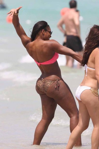 Serena-Williams-Bikini-2.jpg