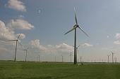 郊區的發電風車.jpg