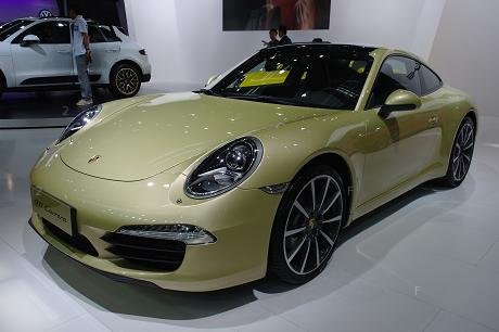 Porsche.JPG